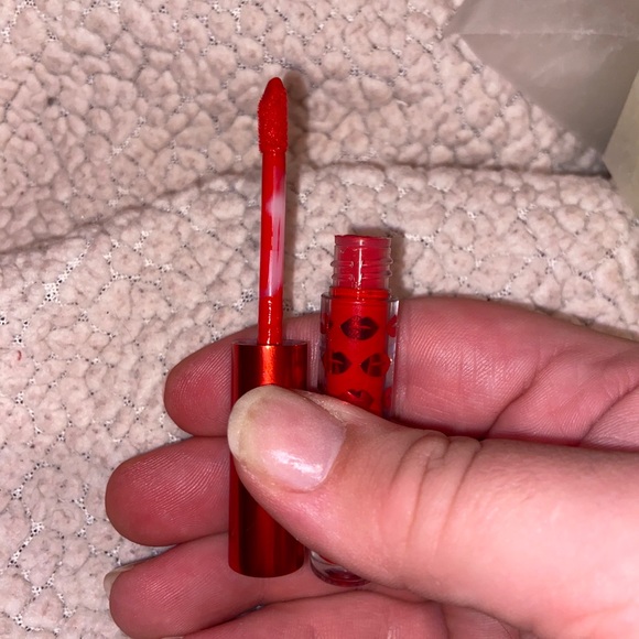 kylie keep the receipt mini lippie - Picture 7 of 7